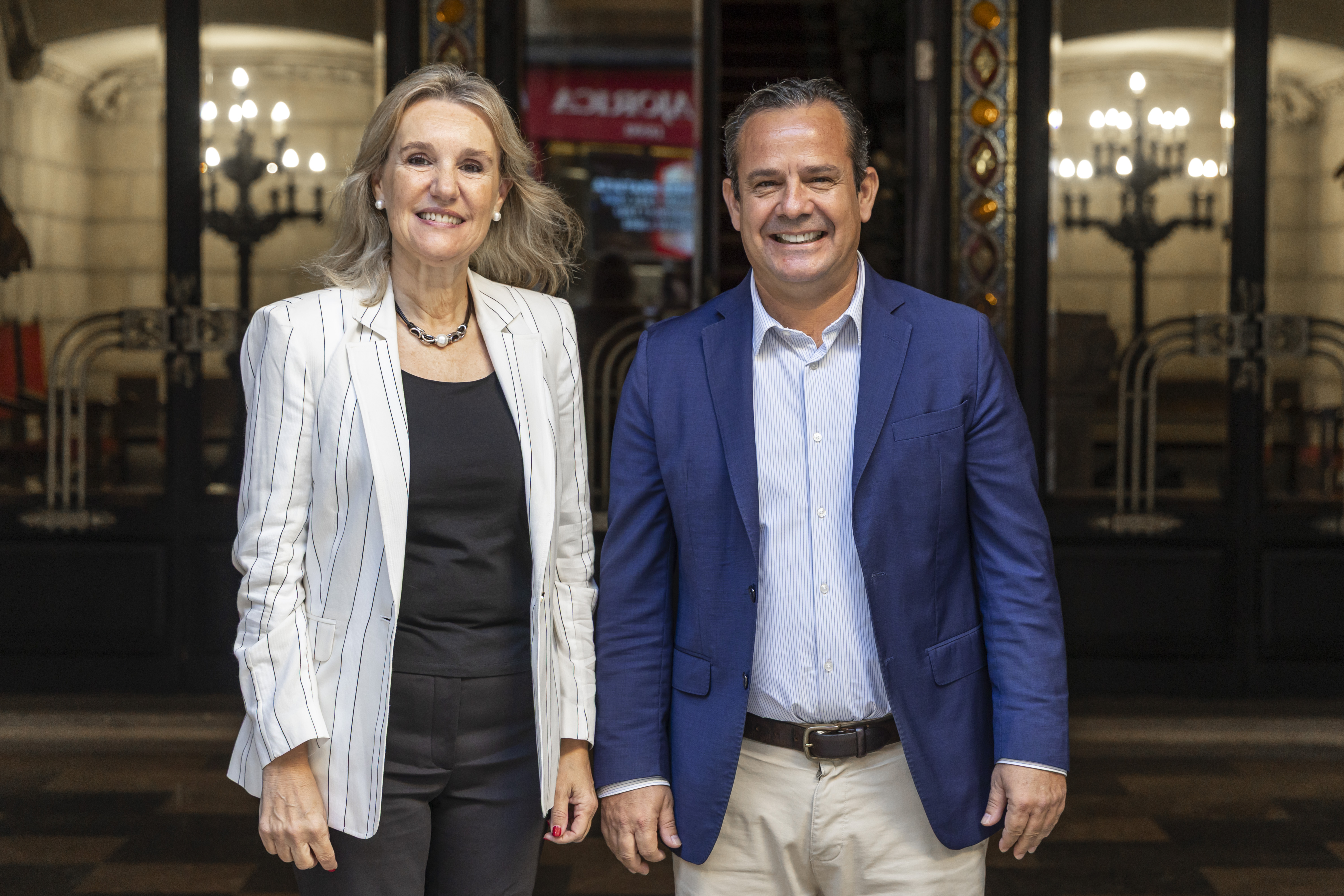 El conseller de Presidència i la directora insular de Joventut i Participació, Carmen Ripoll. 