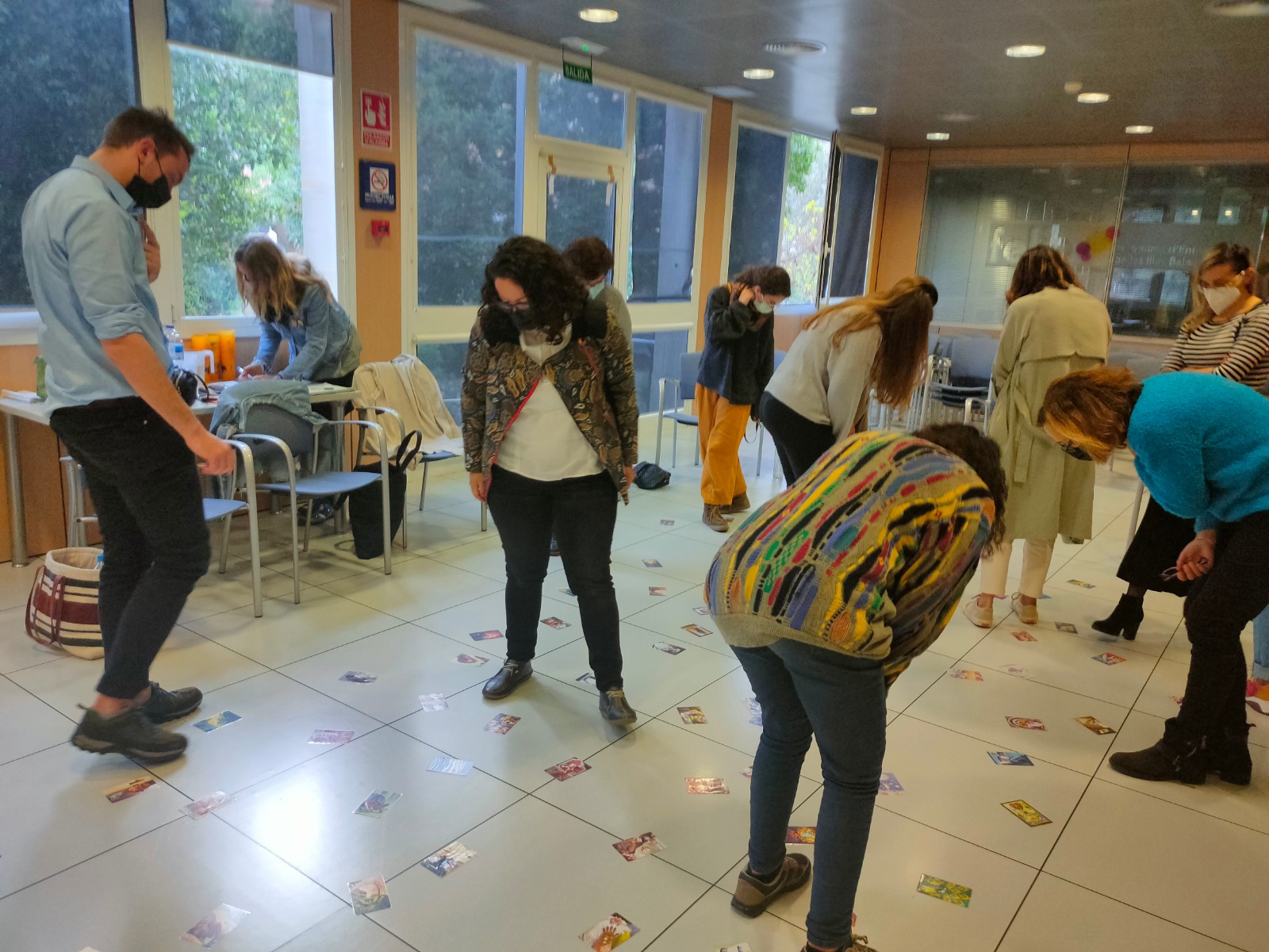 La formació en facilitació de grups s'ha fet amb contingut teòric i exercicis pràctics.